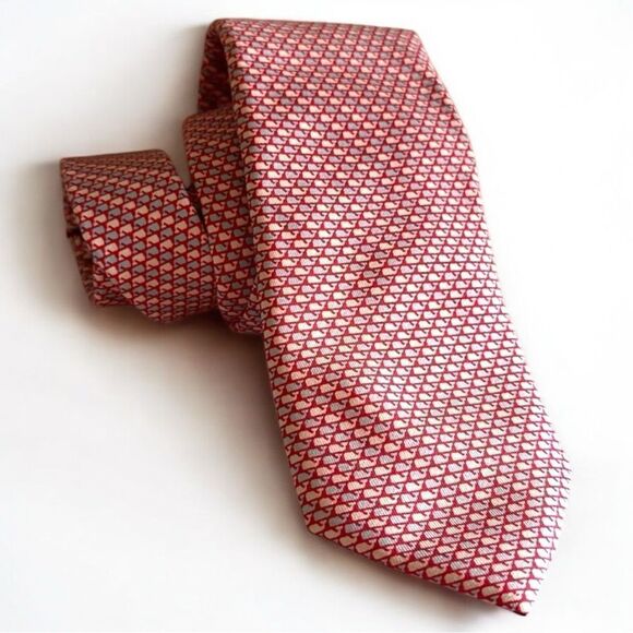 Vineyard Vines Red Whale Print Tie - A Preppy Classic - Picture 1 of 15